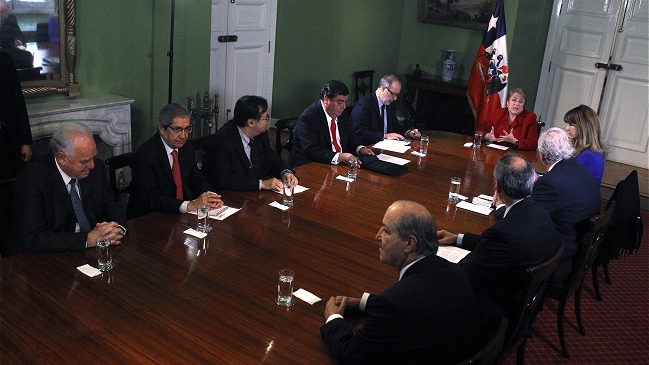 CPC tras cita con Bachelet: Si no hacemos las cosas bien tendremos efectos indeseados