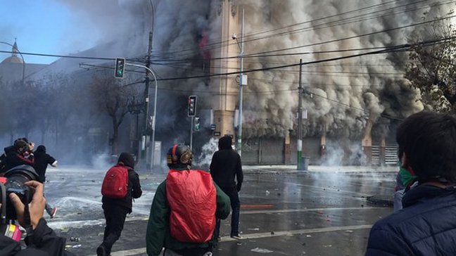 Municipio de Valparaíso apelará a liberación de imputados por fatal incendio