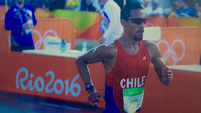 Yerko Araya terminó entre los 25 mejores de la marcha atlética 20 kilómetros en Río