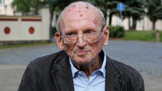 A los 90 años falleció Hermann Kant, una de las plumas más destacadas de la RDA