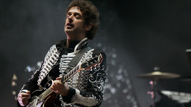 Artista que se inspiró en Cerati expone obras del cantante en Buenos Aires