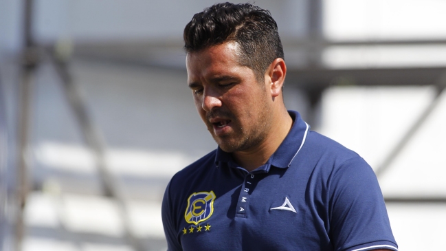 Hinchas interrumpieron entrenamiento de Everton por malos resultados