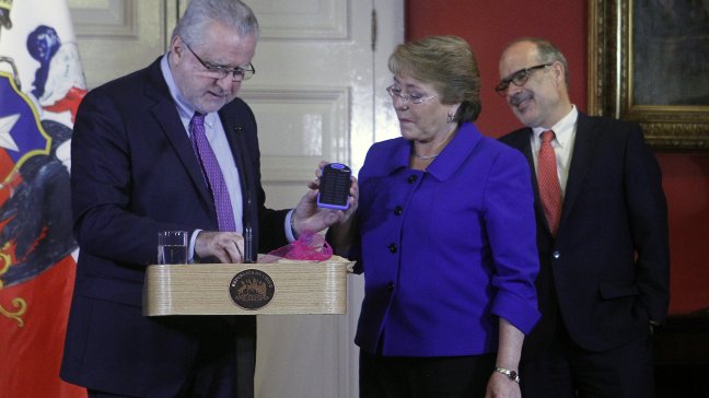 Bachelet por baja en cuentas de luz: 