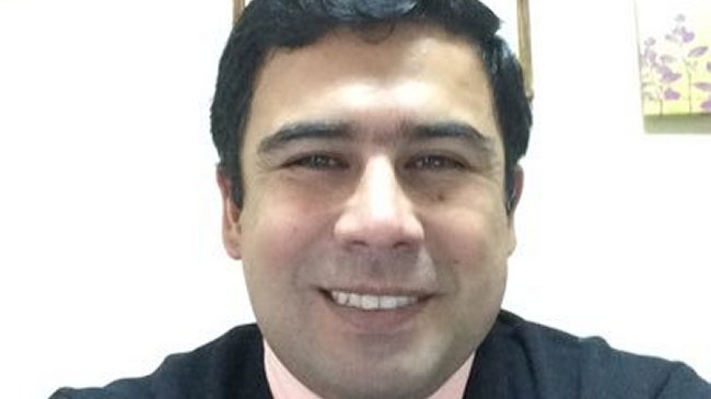 Candidato socialista es acusado de agredir a su pareja embarazada