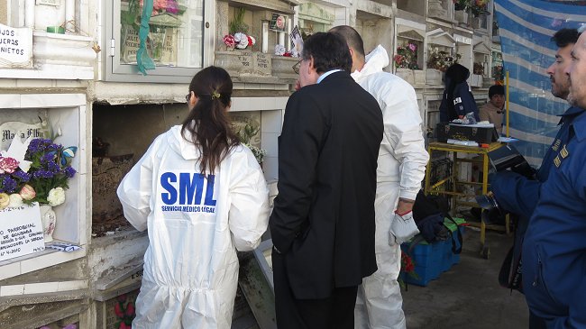 Exhuman restos de ex gobernador muerto en septiembre de 1973