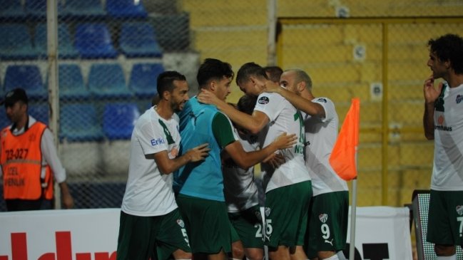 Cristóbal Jorquera estuvo presente en victoria de Bursaspor en en arranque de la liga turca