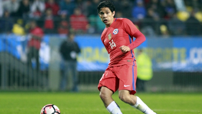 Rodrigo Millar y Matías Fernández resaltan en nómina de 