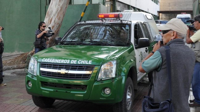 Sujeto robó banco en Conchalí tras intimidar a cajero con foto de su hijo