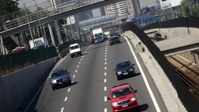 Autopista del Maipo y Costanera Norte lideran ranking de respuestas desfavorables