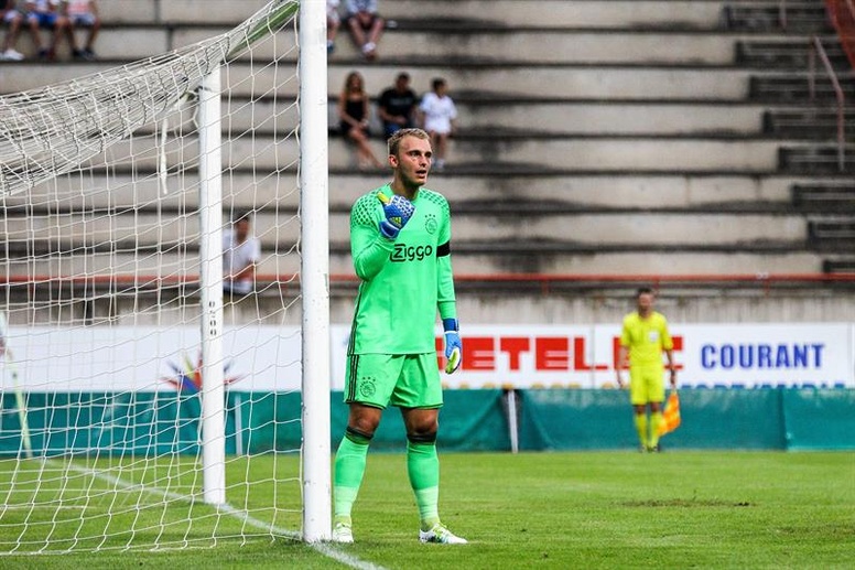 Barcelona cuenta con la llegada de Jasper Cillessen este jueves para cerrar su fichaje