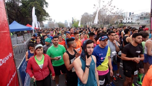 Más de dos mil personas compitieron en la primera corrida familiar por la diversidad