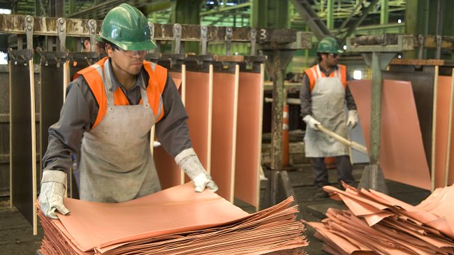 Dirigente sindical: El sueldo de Codelco es para los militares por la Ley Reservada