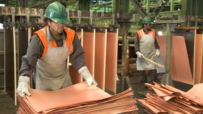 Dirigente sindical: El sueldo de Codelco es para los militares por la Ley Reservada