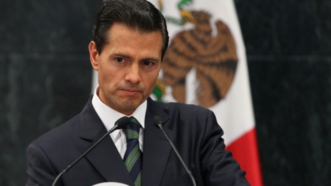 Peña Nieto negó plagio de tesis, aunque admitió 