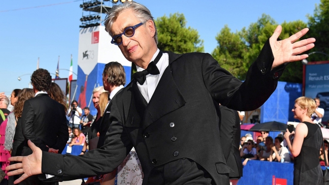 Wenders deja fría a Venecia con un filme sobre cuestiones eternas
