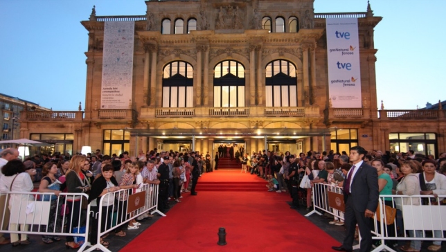 Richard Gere, Bellucci y Hugh Grant garantizan el 
