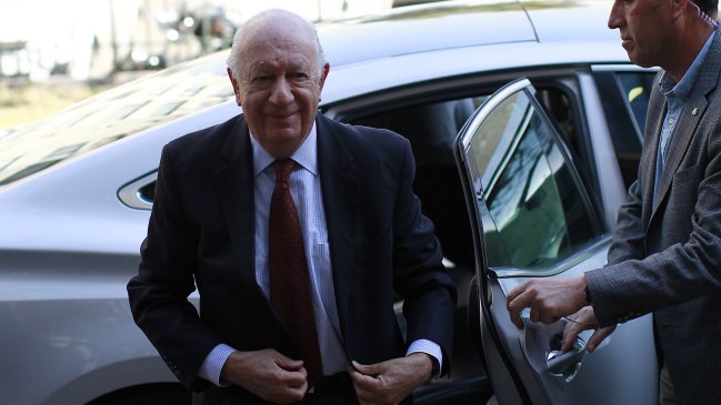 Diputado PPD: No nos vamos a bajar del Gobierno por tener candidato