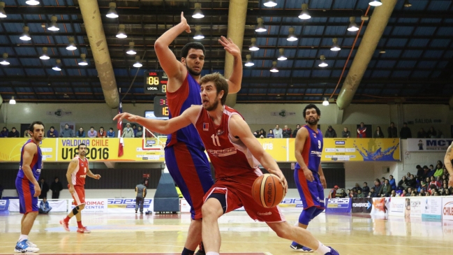 Club Deportivo Valdivia tiene la primera opción para ser campeón de la Liga Saesa