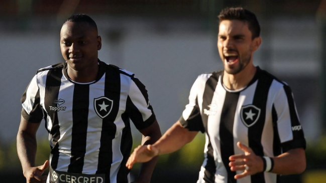 Botafogo de Gustavo Canales se impuso en casa a Gremio por el Brasileirao