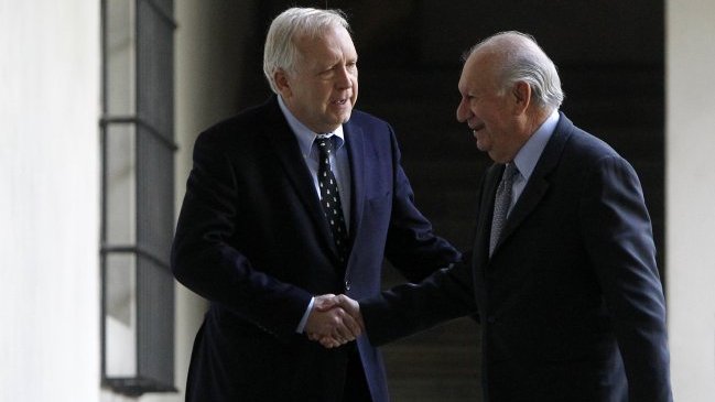 Jorge Burgos: Ricardo Lagos tiene características para cambiar el rumbo