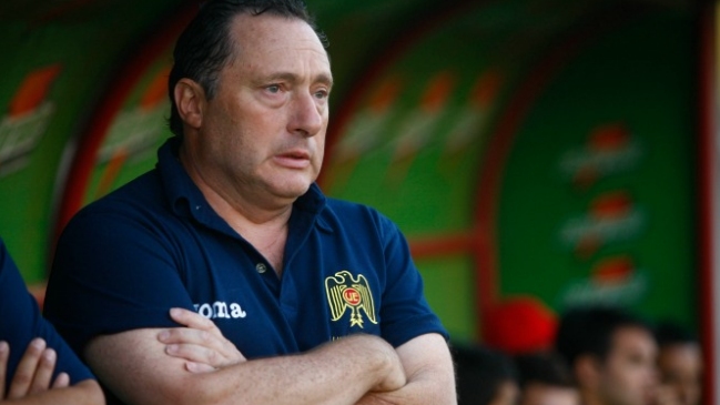 Rubén Israel, ex técnico de U. Española: La soberbia invadió el fútbol chileno