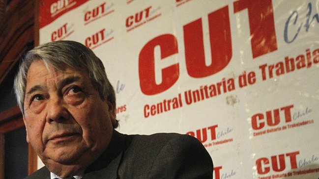 Arturo Martínez acusó intervención del Gobierno en disputa por la CUT