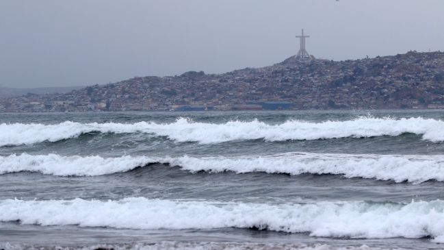 Armada emitió aviso especial por marejadas desde Arica hasta el Golfo de Penas