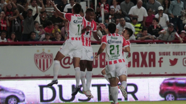 Necaxa venció a Santos Laguna en duelo lleno de chilenos por la liga mexicana