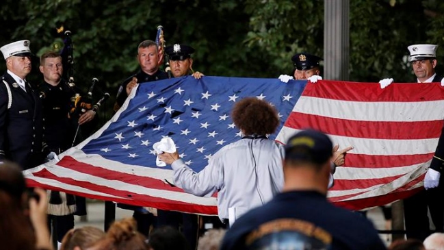 11-S: Neoyorquinos conmemoran los atentados con seis minutos de silencio
