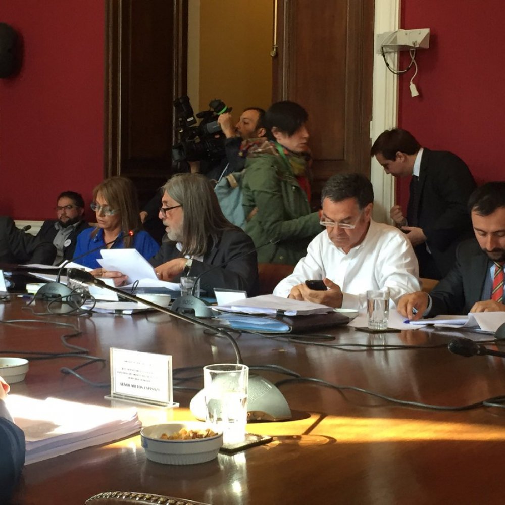 Senado: Comisión de DD.HH. despachó proyecto de identidad de género