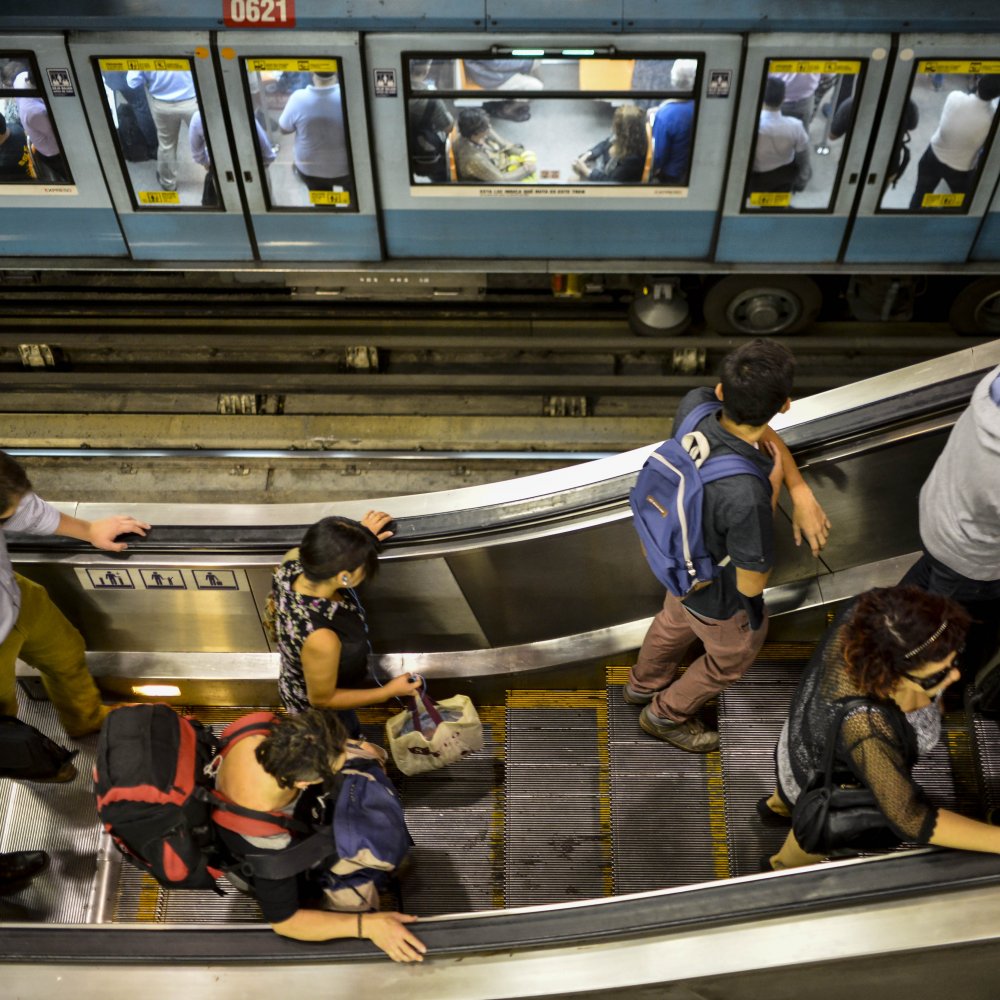 Fiestas Patrias: El plan especial de Metro y Transantiago