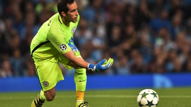 Claudio Bravo ahora se ganó los elogios de la prensa inglesa