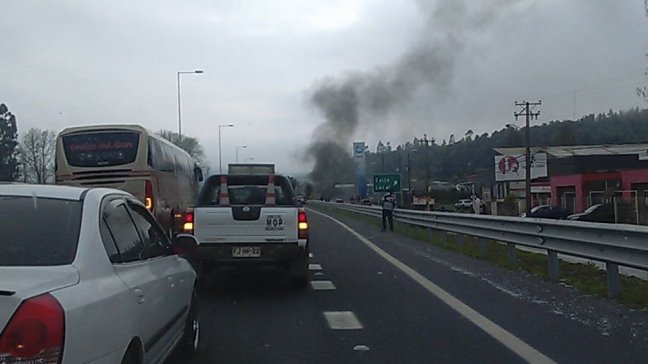 Manifestantes cortaron acceso a Concepción por lenta entrega de terrenos