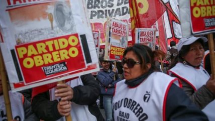   Argentinos protestaron contra alza de la tarifa del gas 