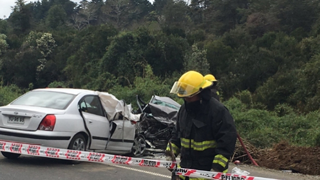 Aumentan a tres los adultos mayores fallecidos por accidente carretero en Valdivia