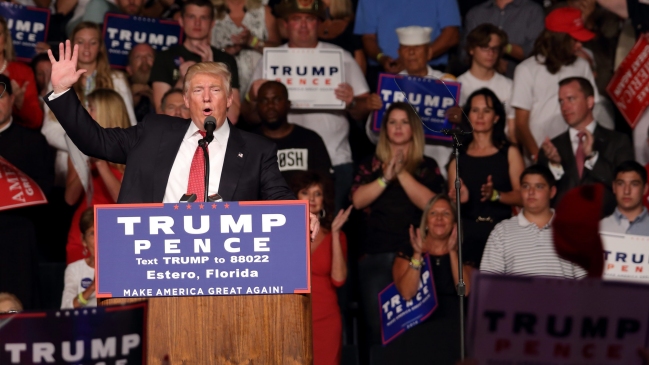 Magnate republicano rechazó a Trump y donó dos millones de dólares a Clinton