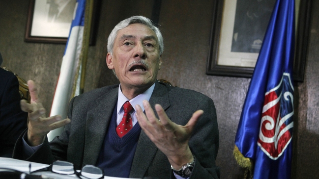 Rector Instituto Nacional: Plantearemos una reflexión en la comunidad sobre recibir mujeres