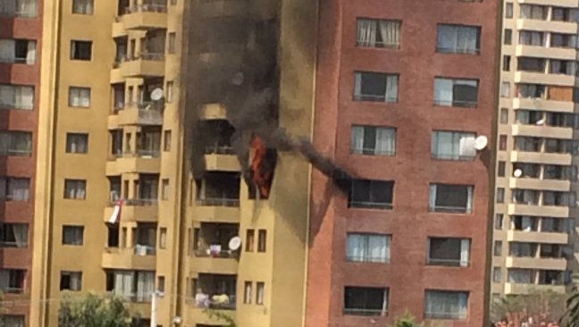 Incendio afectó a departamento en La Florida