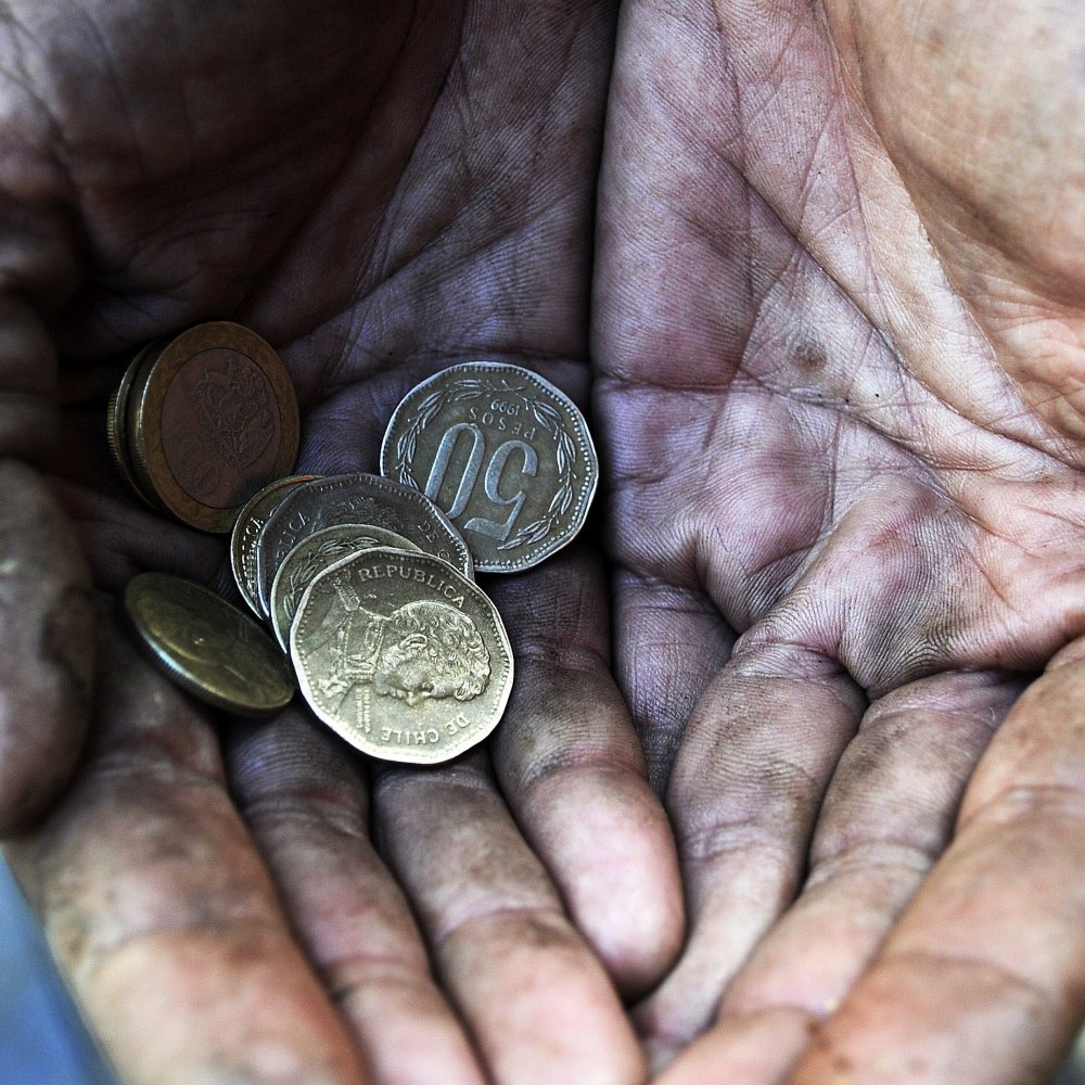 Casen: Pobreza por ingreso se redujo de 14,4 a 11,7 por ciento en dos años