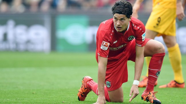 Miiko Albornoz fue titular en valiosa victoria de Hannover en la segunda división alemana