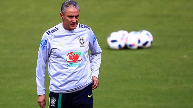 Carioca y Wendell fueron nominados de emergencia en Brasil