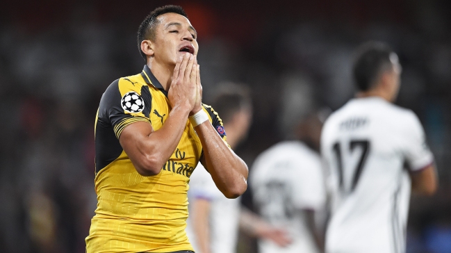 En Inglaterra hubo elogios para Alexis tras duelo de Champions