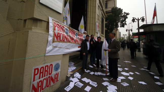 Sector público inició paro nacional por 24 horas