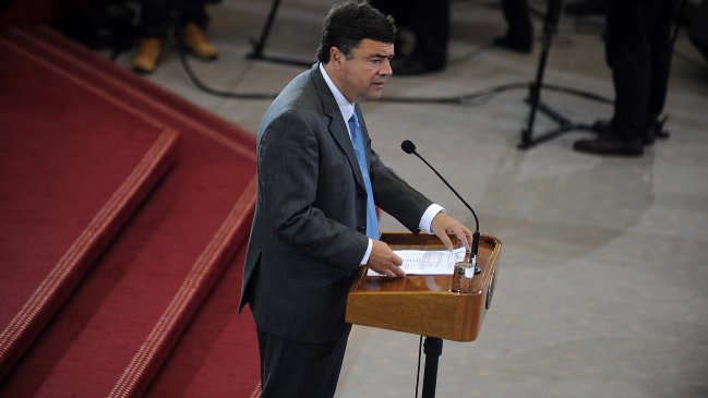 Experto en descentralización: Chile es el único país de la OCDE que no elige intendentes