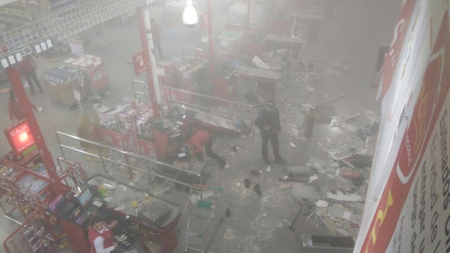 Delincuentes hicieron estallar cajero en tienda Easy de Hualpén