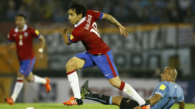 Jorge Valdivia llegó a Guayaquil para integrarse a la selección chilena