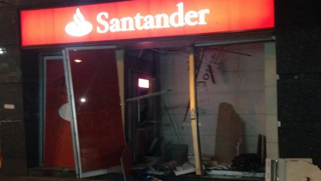 Graves daños dejó robo frustrado de cajero automático en un banco de Providencia
