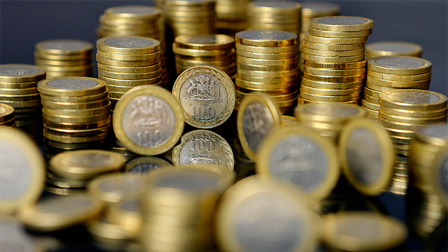 Moody's: Economía chilena se desacelera pero hay margen para gasto fiscal