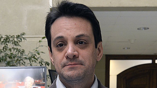 Justicia dictó orden de detención contra diputado Rivas: Llegó tarde a audiencia