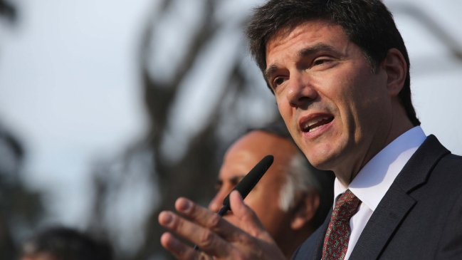 Gómez-Lobo ante críticas a plan 